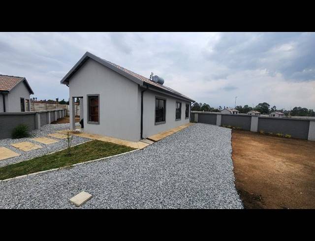 3 BEDROOM HOUSE FOR SALE IN SELCOURT